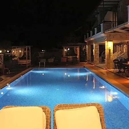 Fizzio فندق