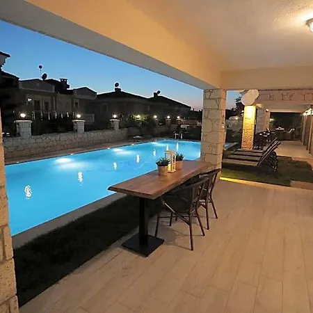 Hotel Fizzio Alacati